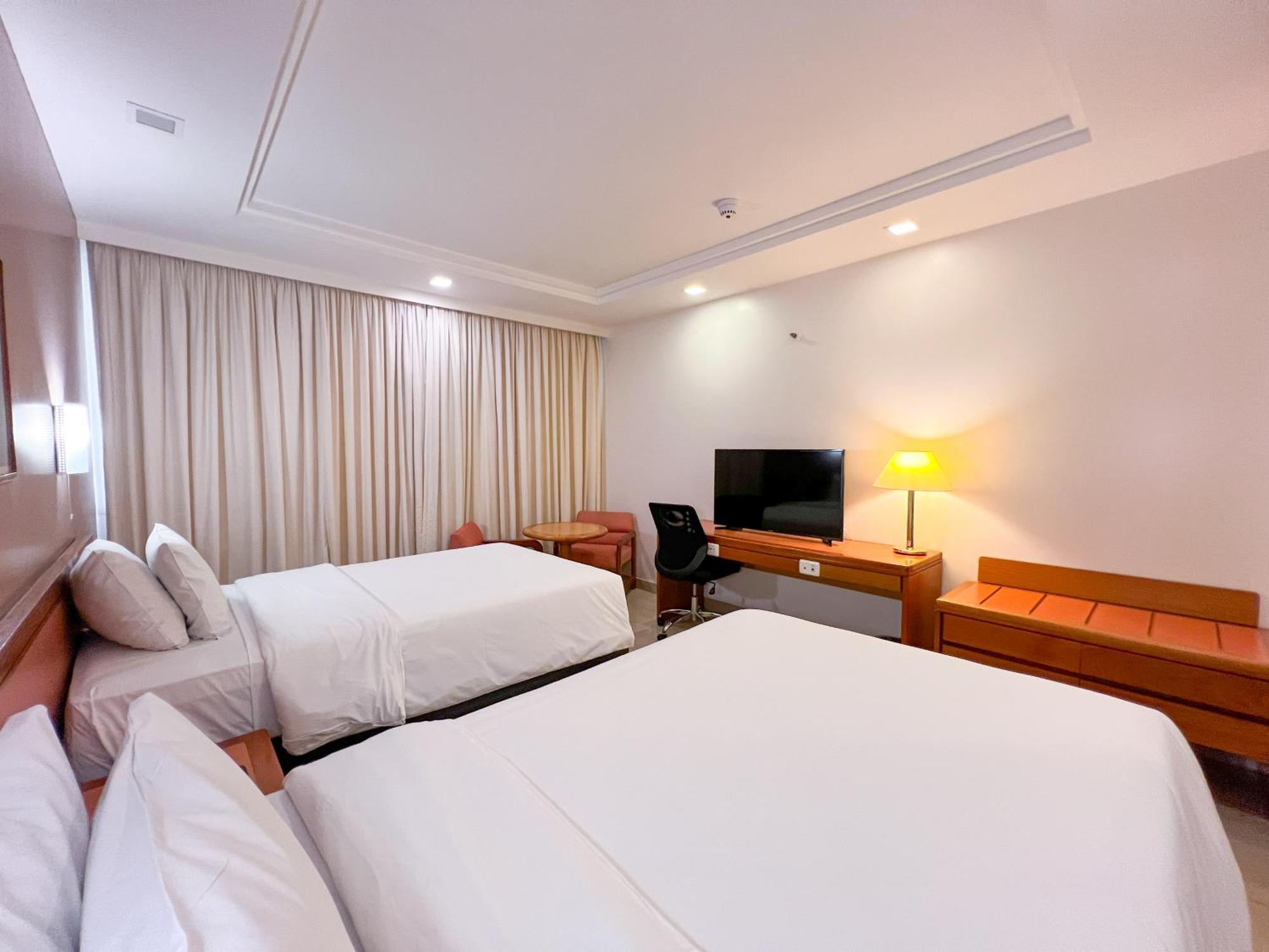 Castro'S Park Hotel Goiania Bagian luar foto